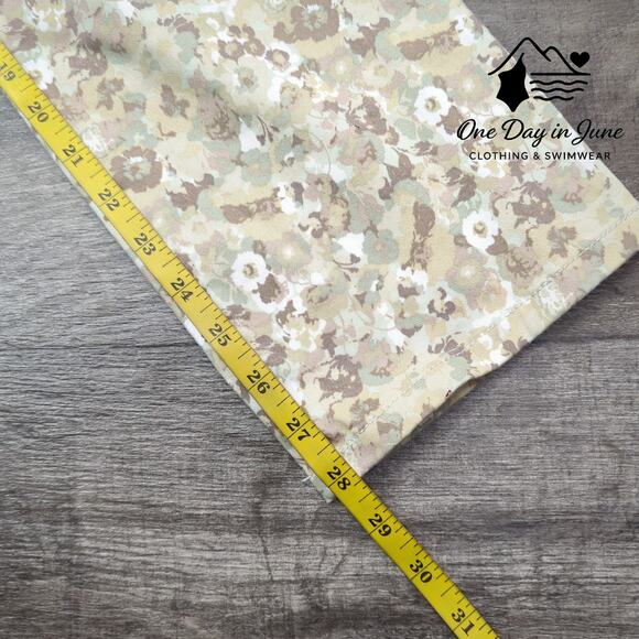 Gloria Vanderbilt Amanda 2.0 Slim Leg Classic Rise Floral Jeans Size 10 Short - Picture 5 of 6